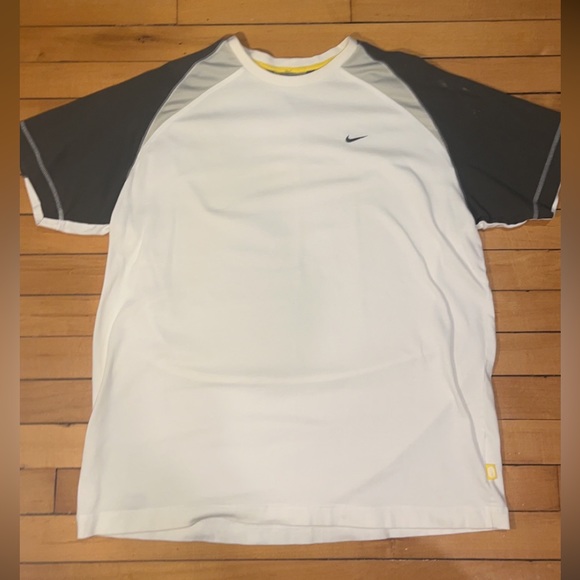 Vintage y2k Nike teeshirt xl - Picture 1 of 5